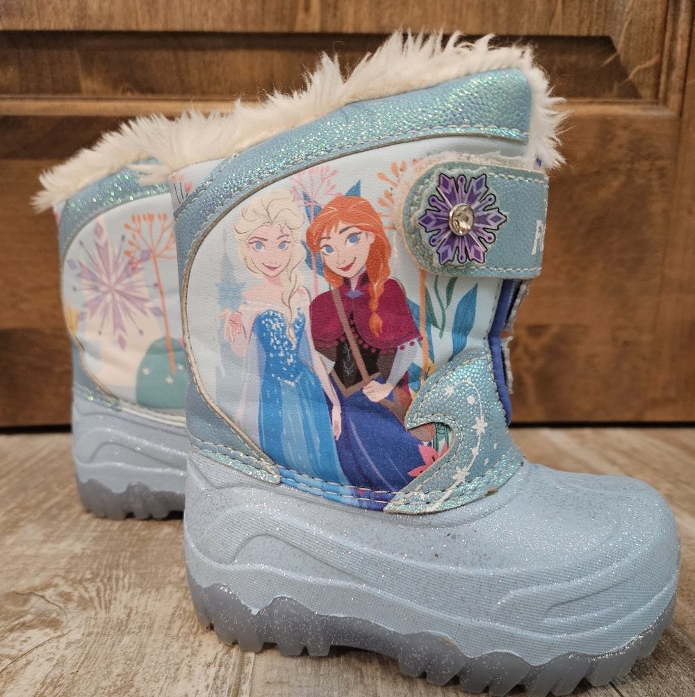 Disney's Frozen Light-Up Snow Boots